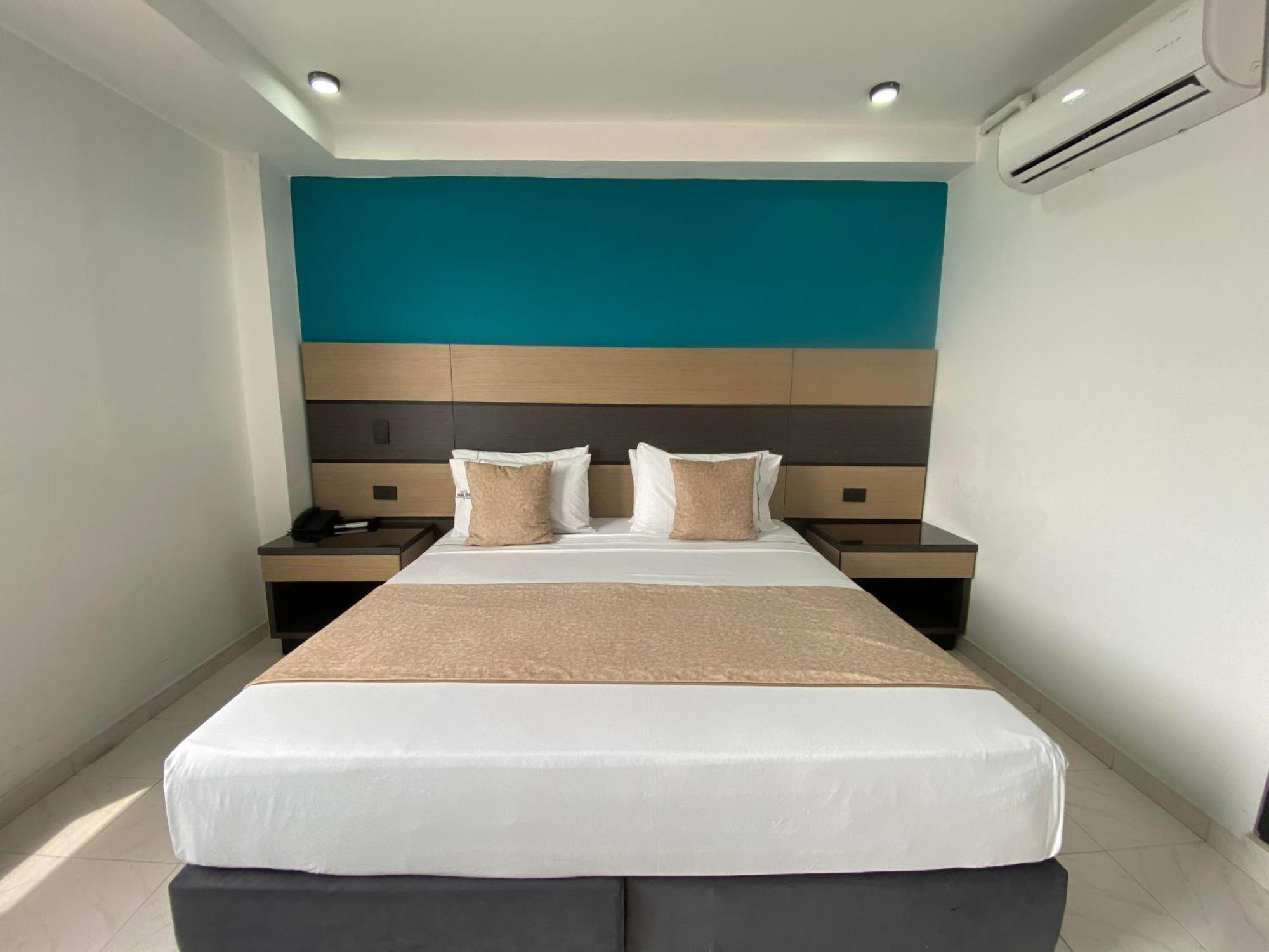 Hotel Plaza Real Ocaña מראה חיצוני תמונה
