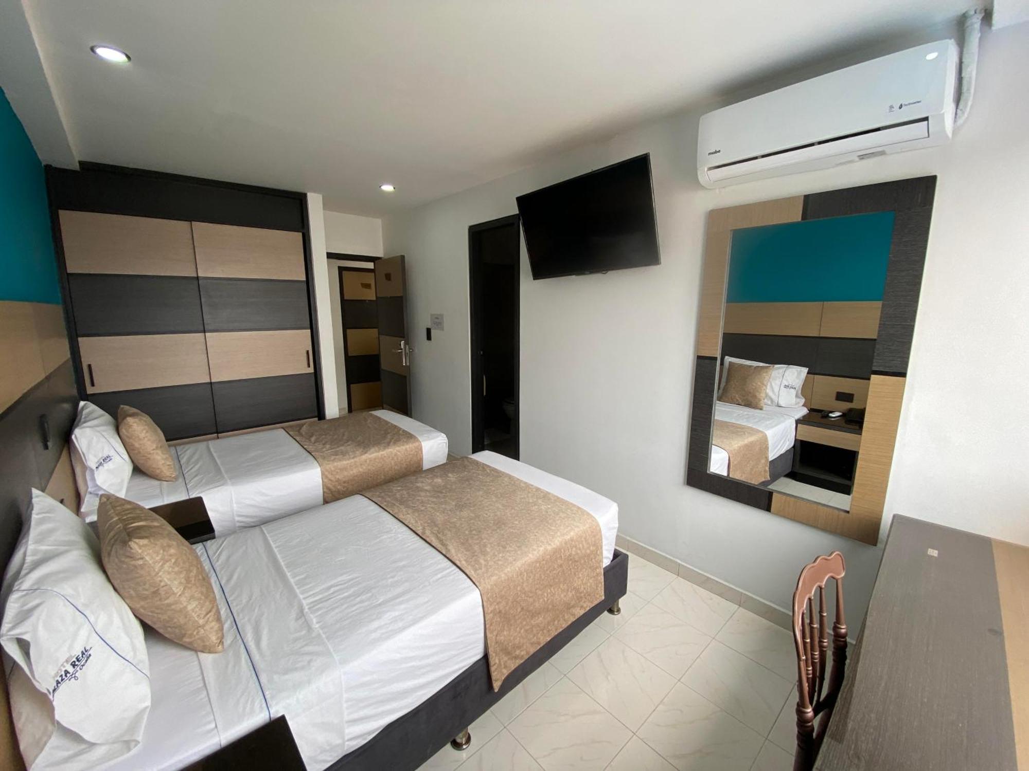 Hotel Plaza Real Ocaña מראה חיצוני תמונה